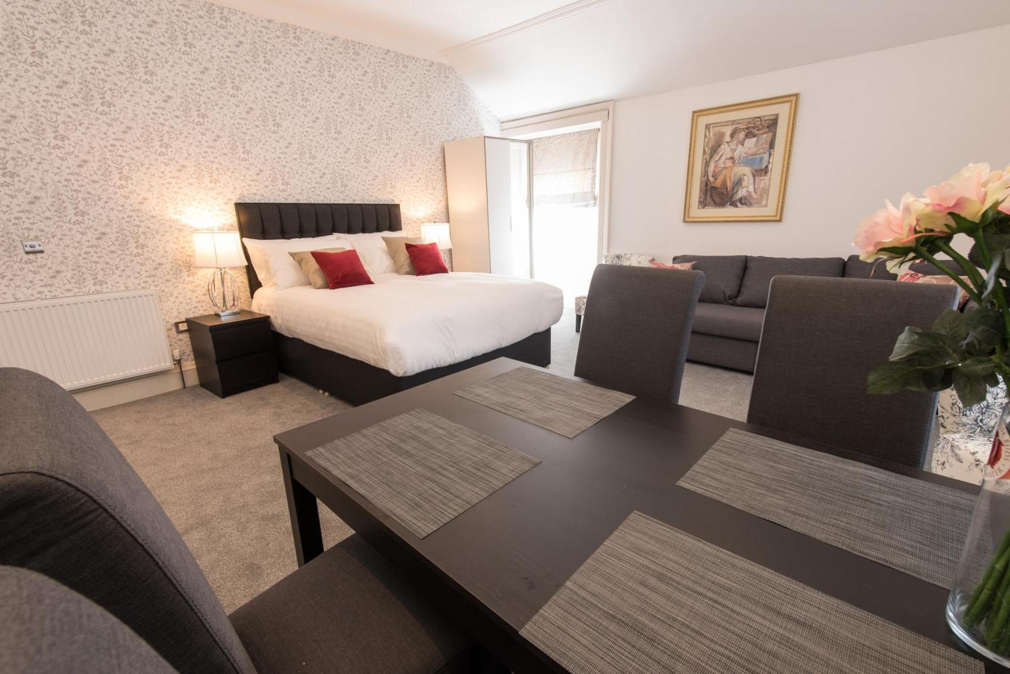 Royal Princes Suites — Photos 2
